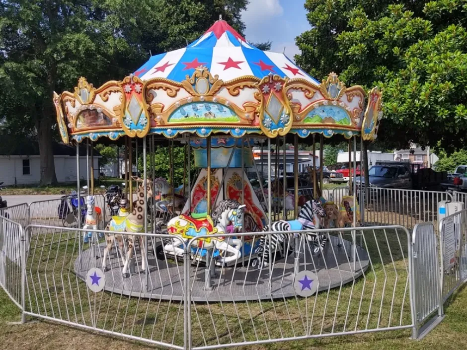 View Classic Carousel Amusement Ride on Carousel Ride Rental, image 3 Classic Carousel Amusement Ride on Carousel Ride Rental, image 3